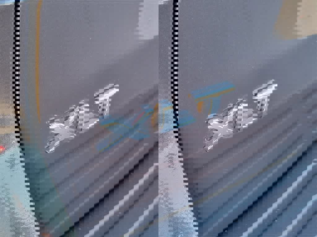 Certified 2022 Ford Expedition Max XLT image 4