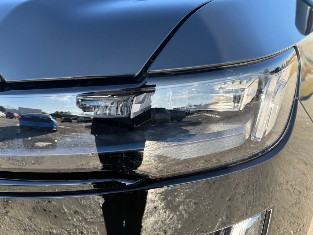 Certified 2024 Cadillac Escalade ESV Sport w/ LPO, ONYX Package image 9