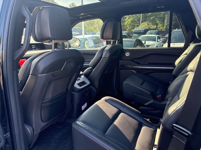 New 2025 Lincoln Navigator Reserve w/ Jet Appearance Package image 18