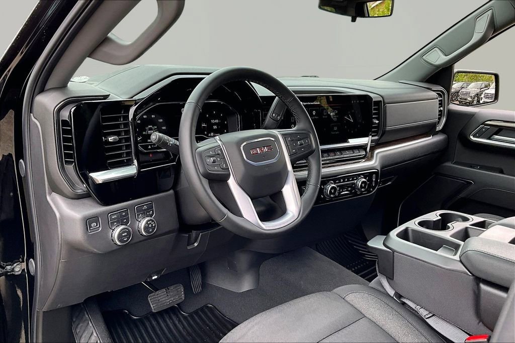 Used 2025 GMC Sierra 1500 Elevation w/ X31 Off-Road Package AWD/4WD image 14