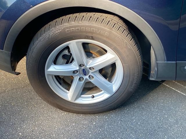Used 2017 Ford Explorer XLT AWD/4WD image 6