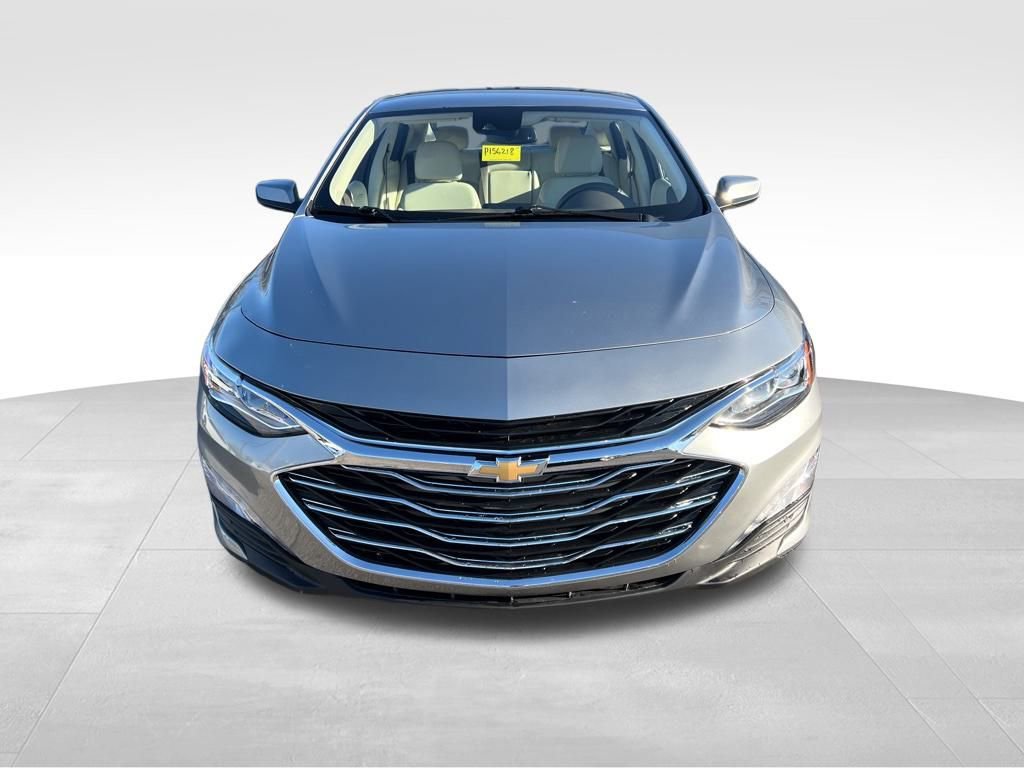 Used 2024 Chevrolet Malibu LT image 3