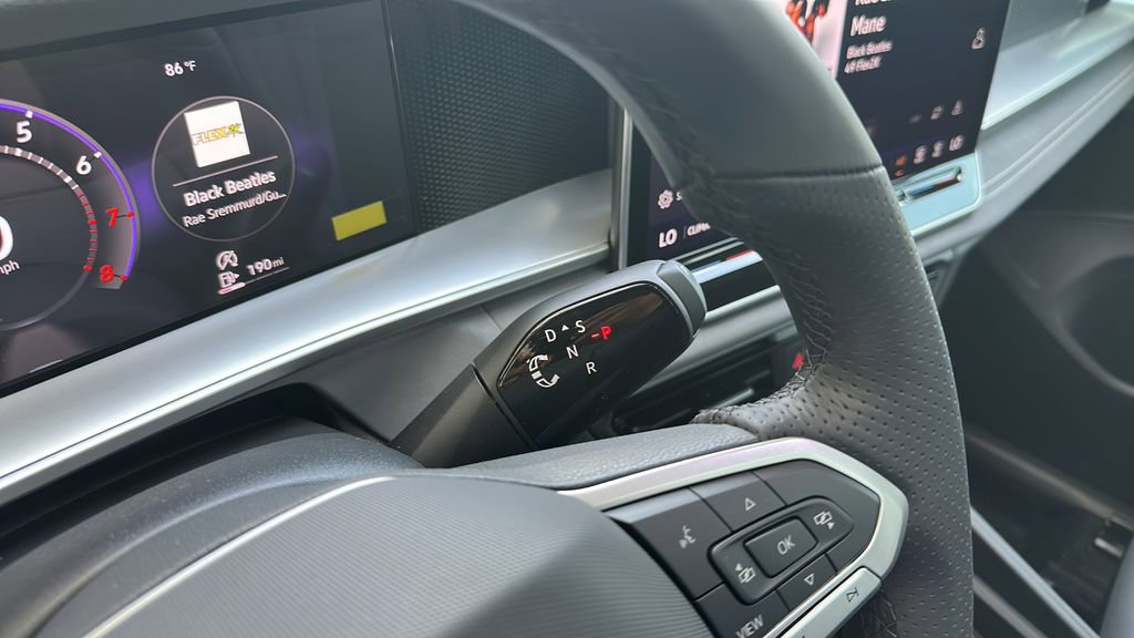 New 2026 Volkswagen Tiguan SE R-Line image 17