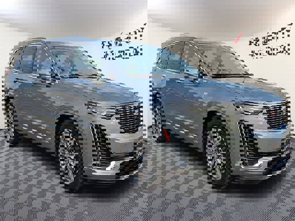 Used 2024 Cadillac XT6 Premium Luxury w/ Technology Package image 3
