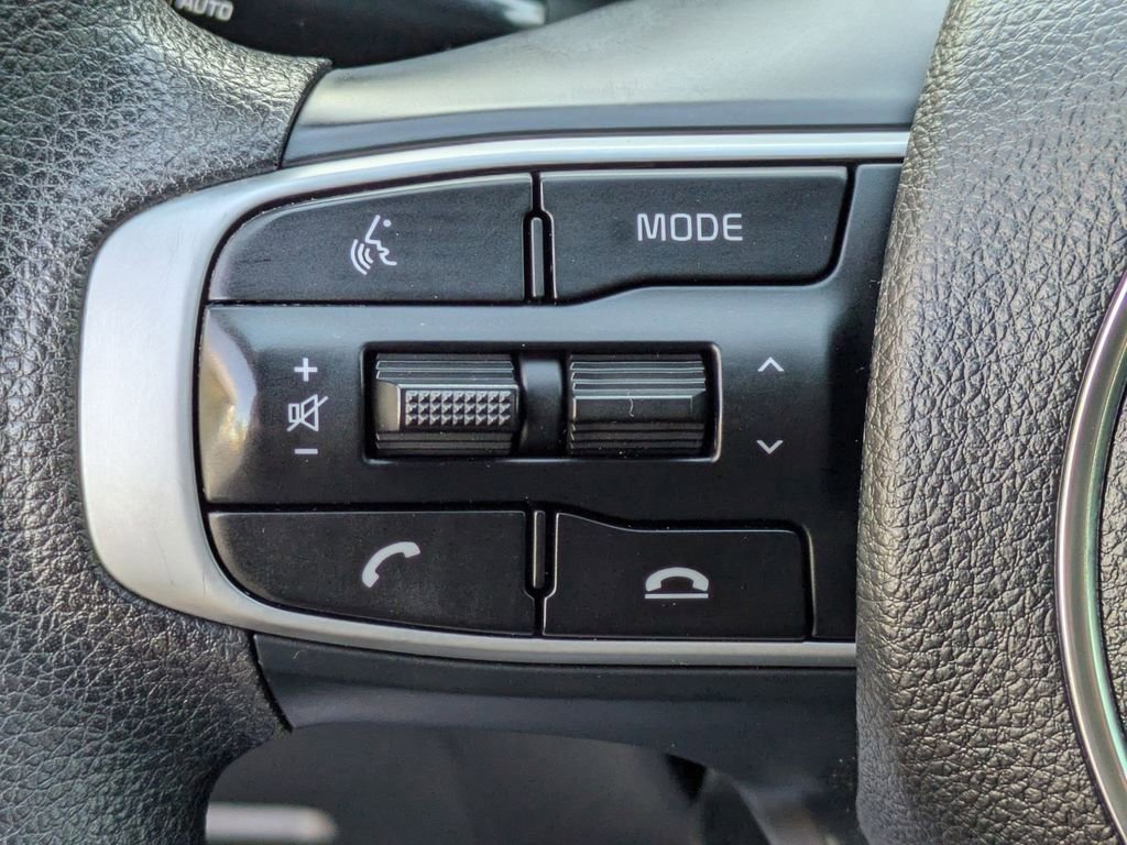 Used 2023 Kia K5 LXS image 9