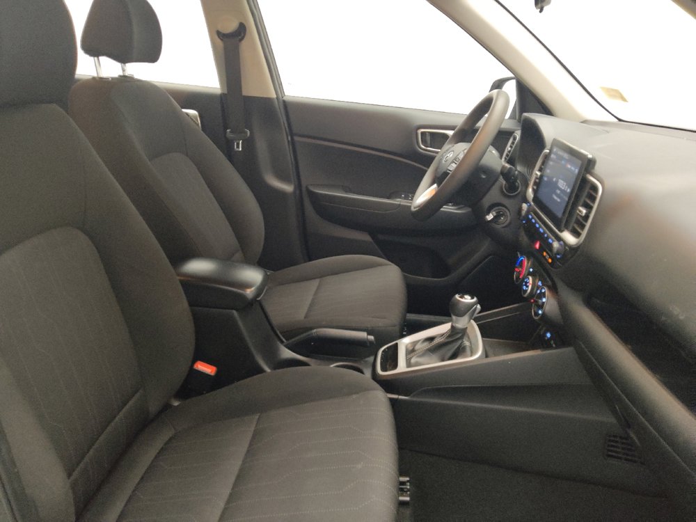 Used 2024 Hyundai Venue SE image 21