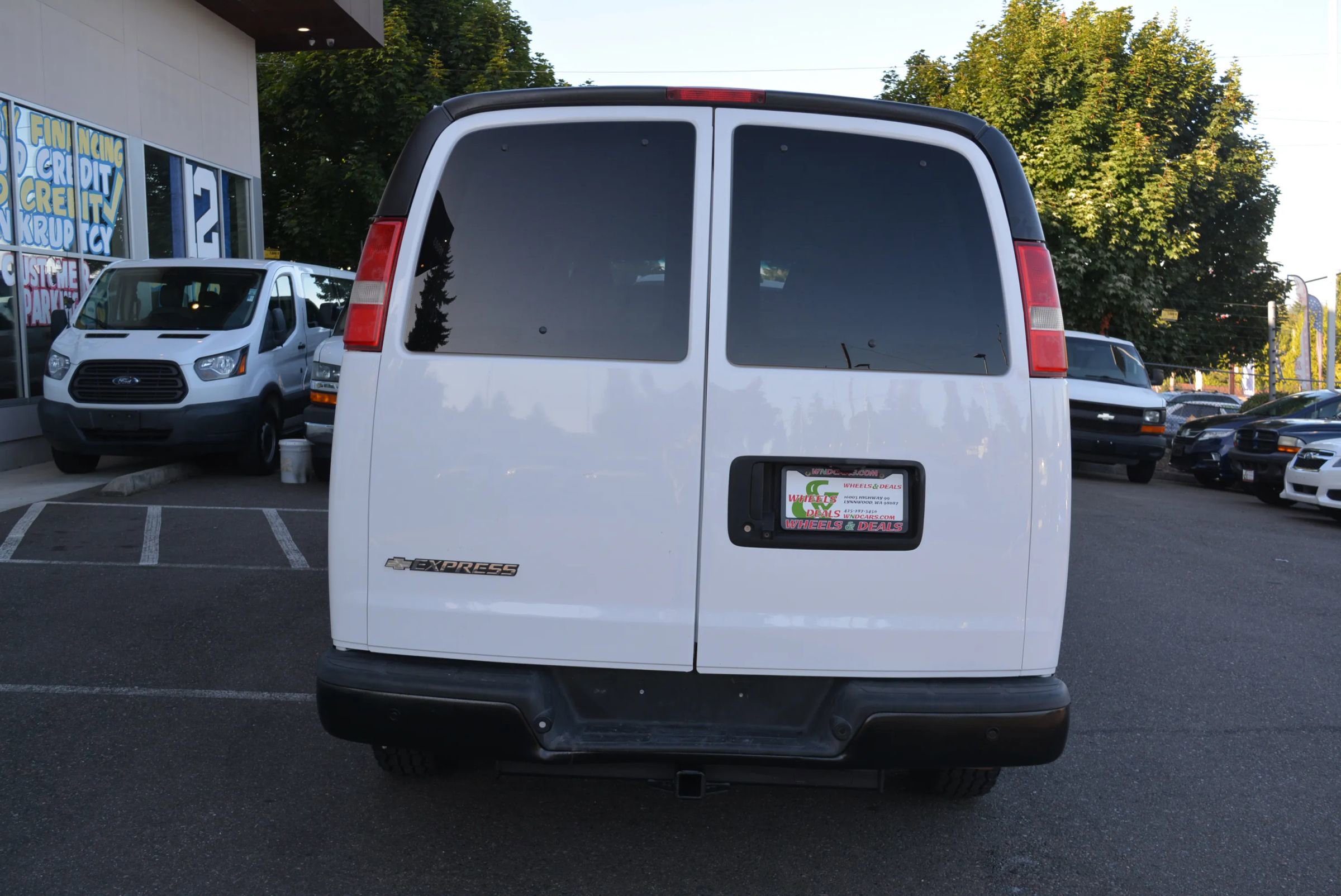 Used 2017 Chevrolet Express 3500 LS image 6