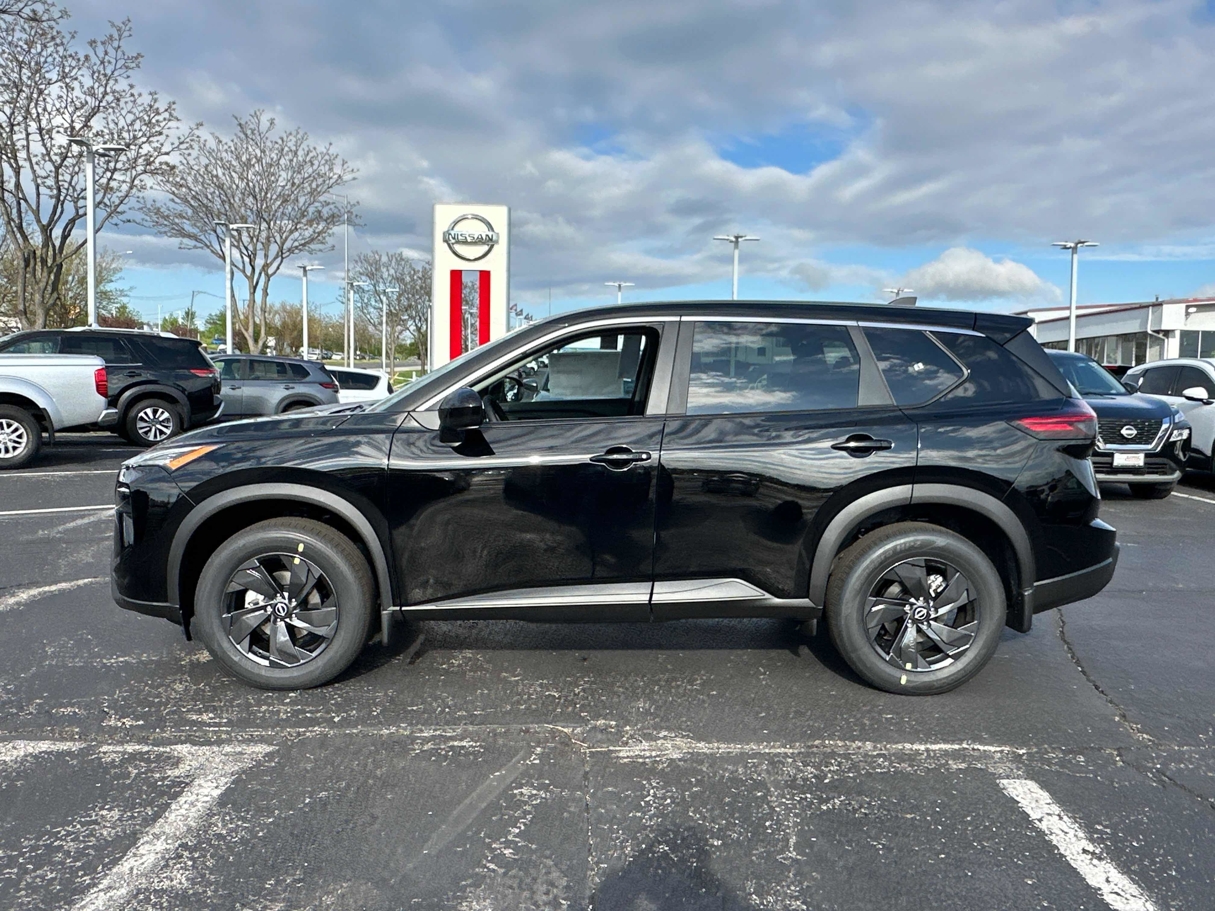 New 2026 Nissan Rogue SV w/ Cold Weather Package AWD/4WD image 6