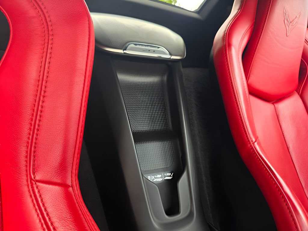 Used 2023 Chevrolet Corvette Stingray Preferred Conv w/ Z51 Performance Package RWD image 11