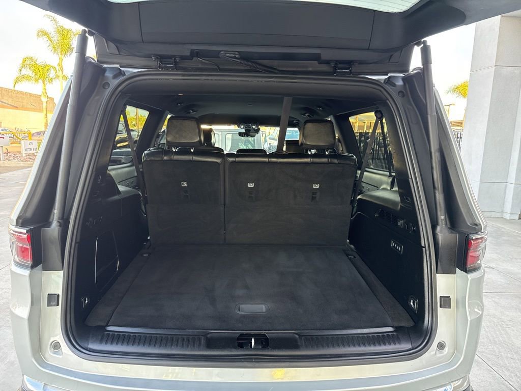 Used 2024 Jeep Wagoneer L Series II w/ Flexible Seating Group image 11