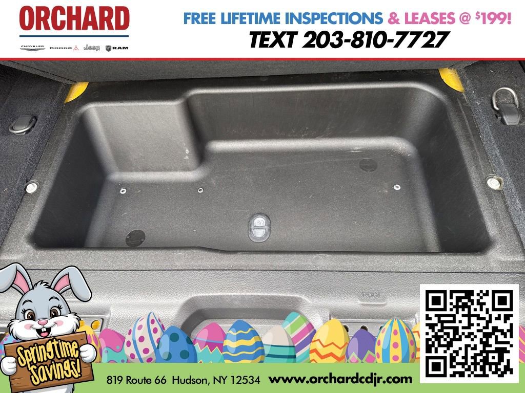 Used 2019 Jeep Wrangler Unlimited Sahara w/ Dual Top Group AWD/4WD image 16