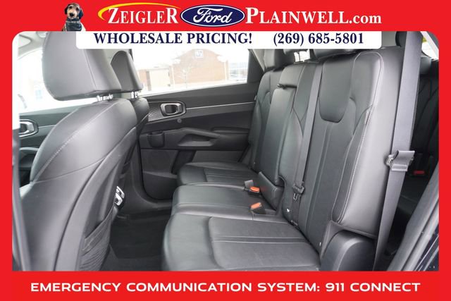 Used 2024 Kia Sorento S image 7