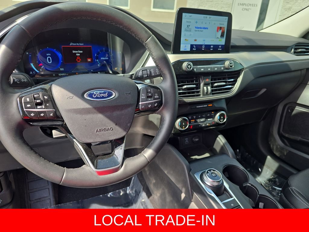 Used 2022 Ford Escape SEL w/ Technology Package image 17