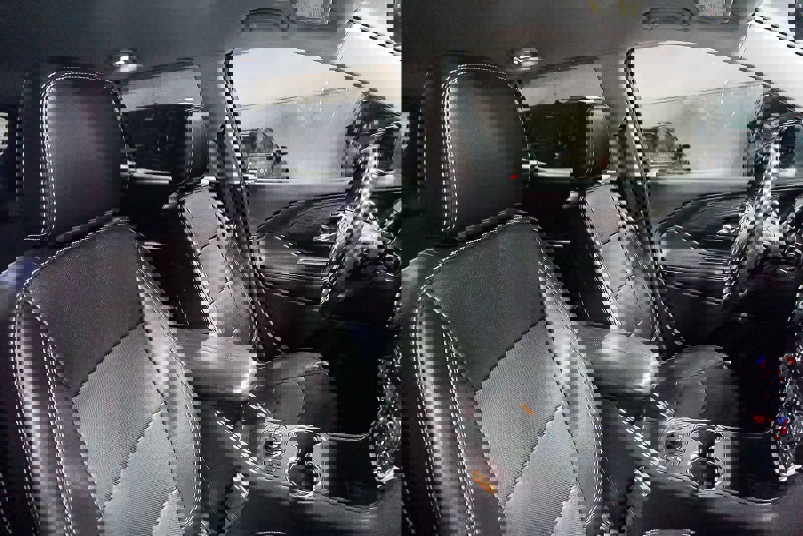 Used 2022 GMC Terrain SLT image 17