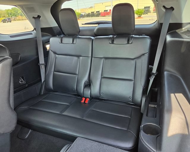Used 2021 Ford Explorer Limited w/ Equipment Group 301A RWD image 13