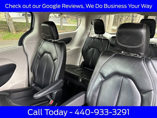 Used 2023 Chrysler Pacifica Touring-L FWD image 33