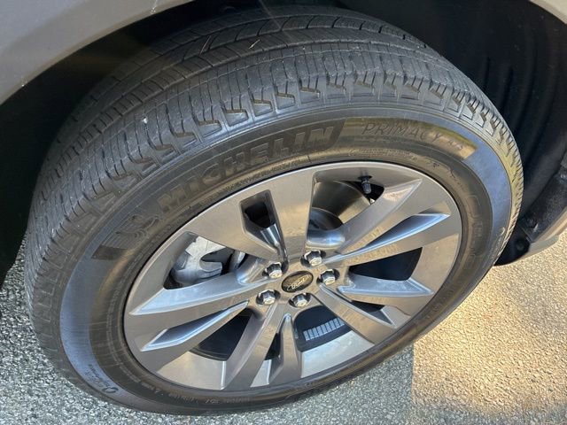 Used 2023 Ford Explorer XLT w/ Equipment Group 202A image 16