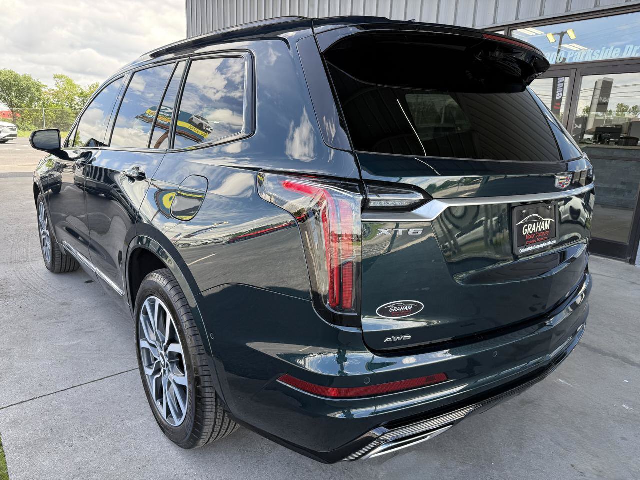 Used 2024 Cadillac XT6 Sport w/ Technology Package AWD/4WD image 6