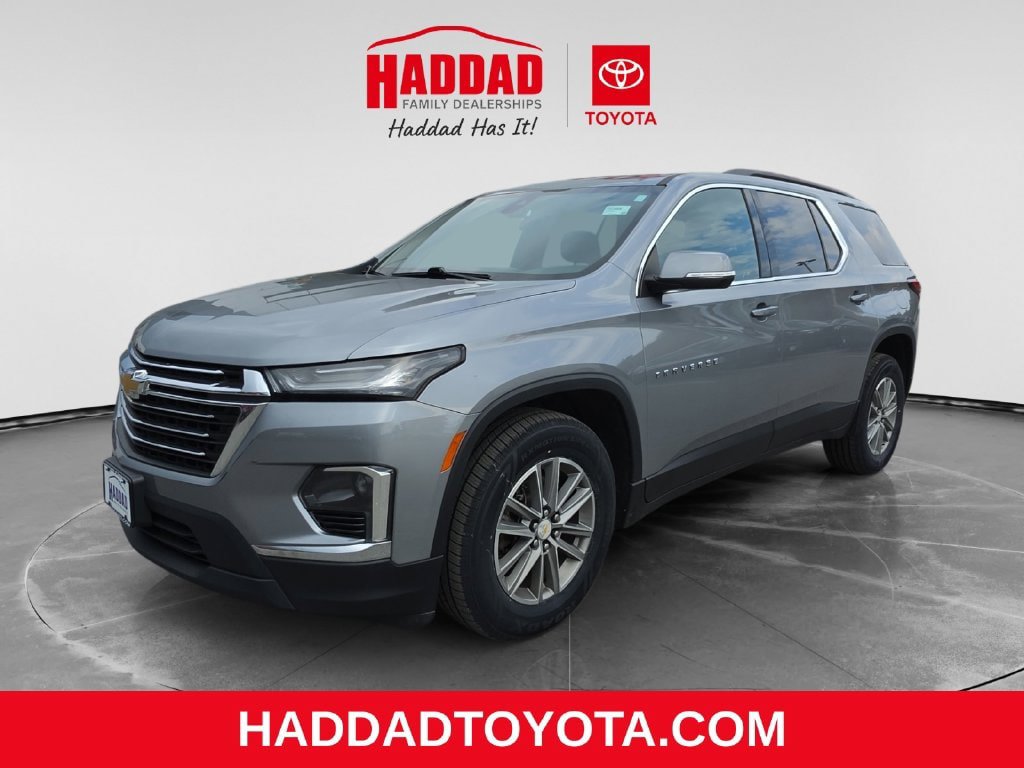 Used 2023 Chevrolet Traverse LT AWD/4WD image 1