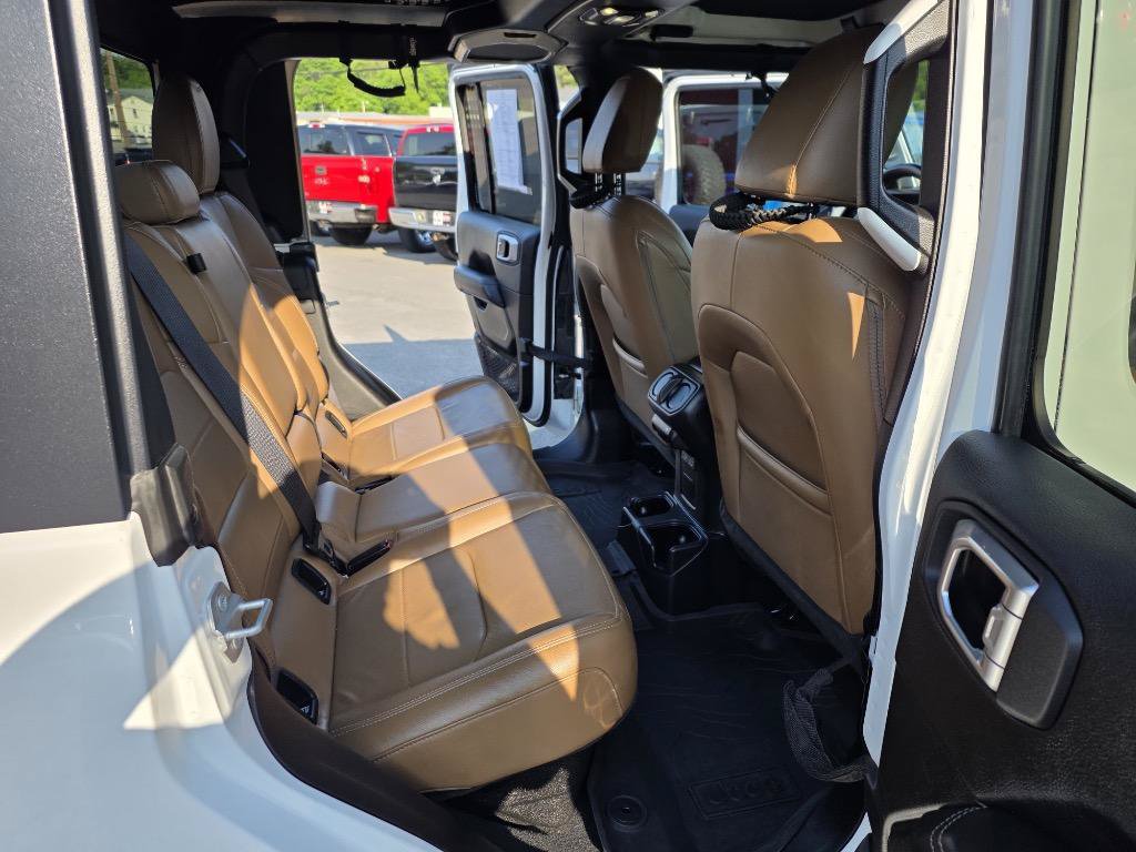 Used 2022 Jeep Gladiator Overland w/ Popular Equipment Package AWD/4WD image 19