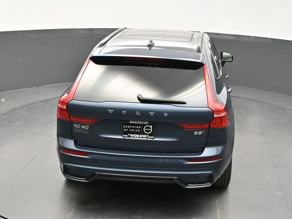 Used 2025 Volvo XC60 B5 Plus AWD/4WD image 32