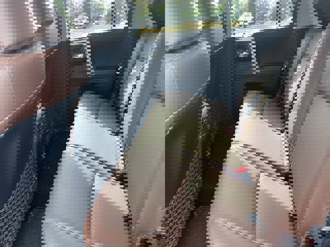 Used 2023 Toyota 4Runner Limited image 32