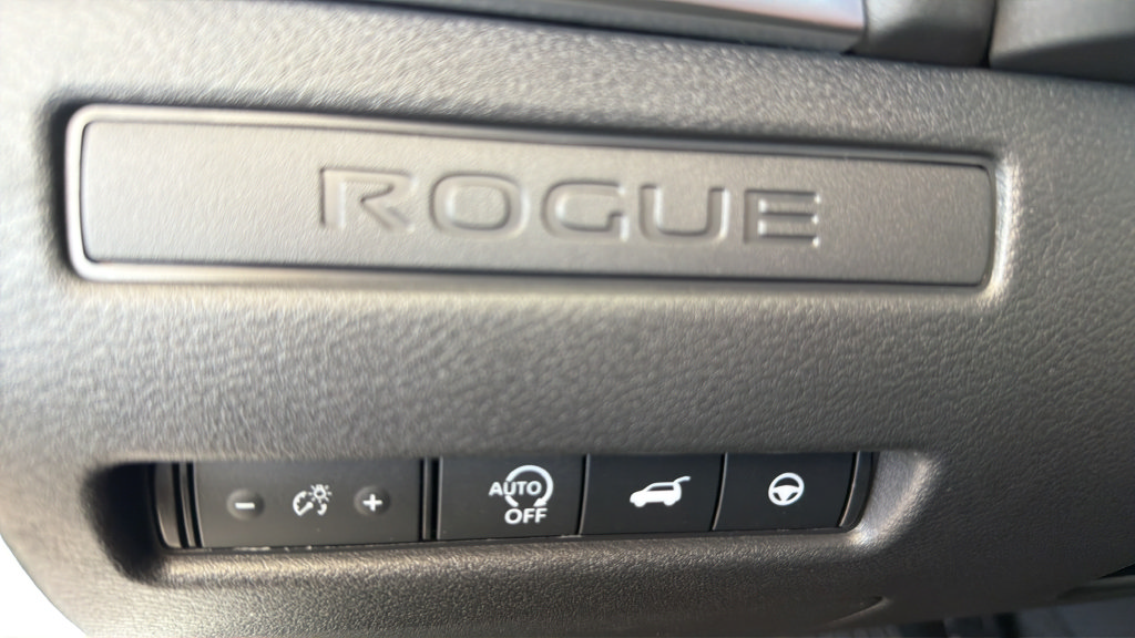 New 2026 Nissan Rogue SV AWD/4WD image 25