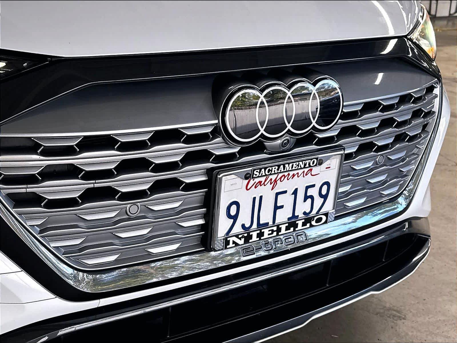 Used 2024 Audi Q8 e-tron Premium Plus AWD/4WD image 33