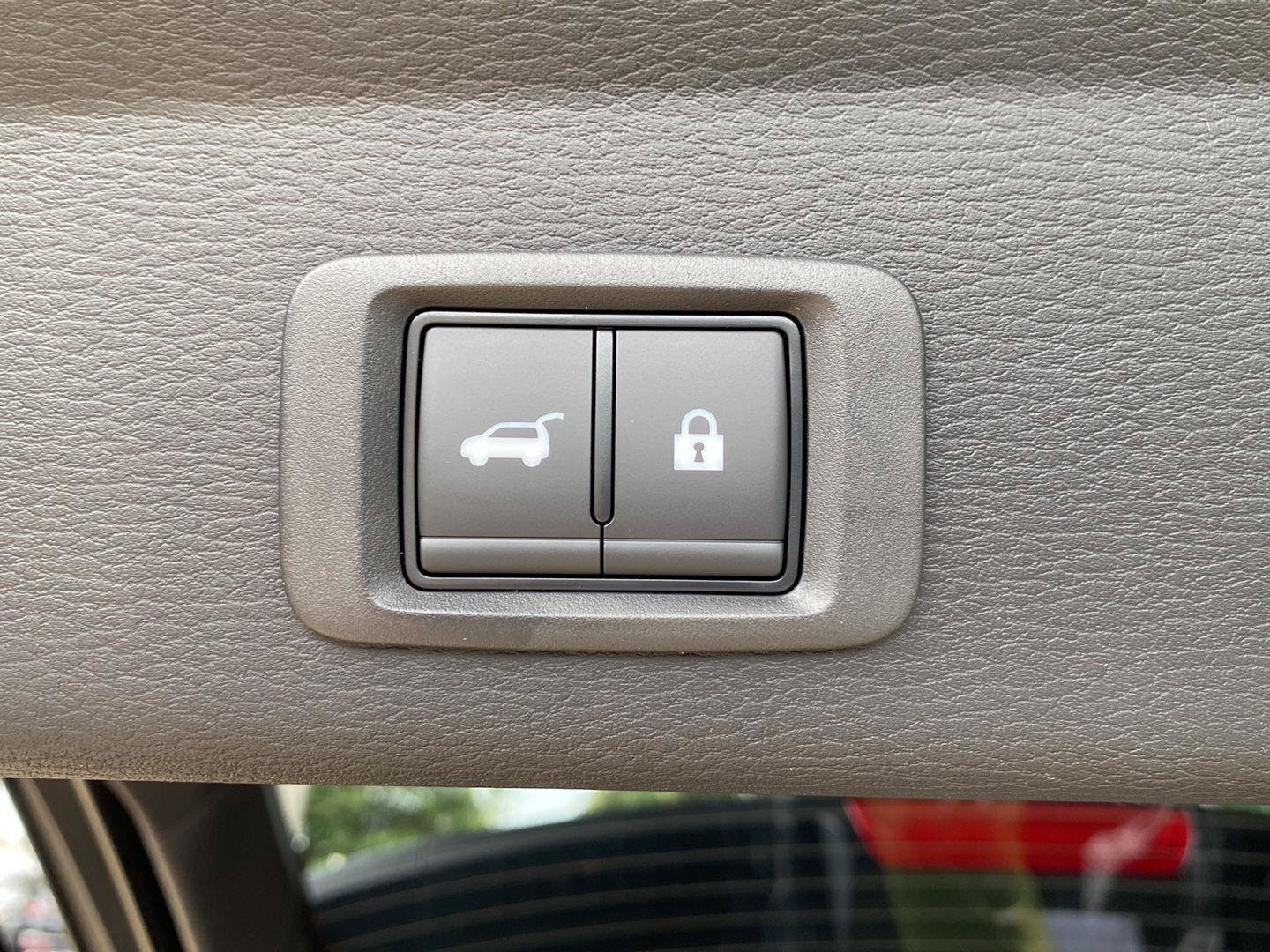 New 2026 Mitsubishi Outlander SE FWD image 11