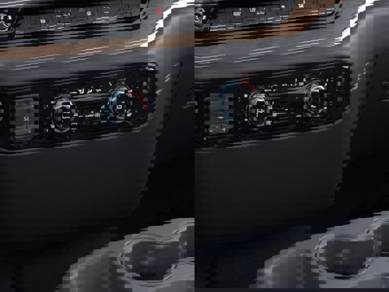 New 2026 GMC Sierra 3500 SLE image 23