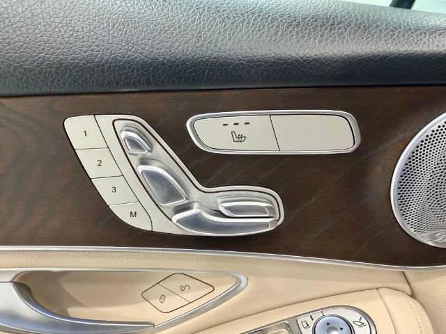 Used 2019 Mercedes-Benz GLC 300 4MATIC image 17