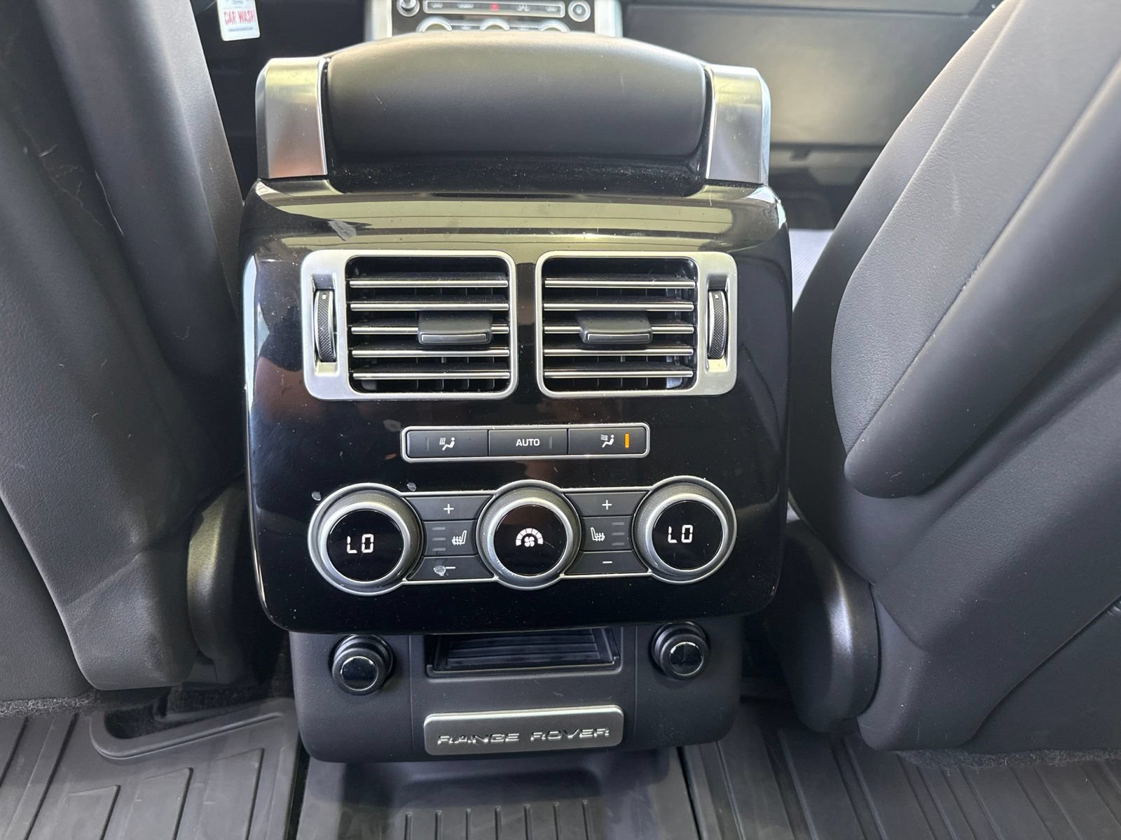 Used 2016 Land Rover Range Rover Supercharged AWD/4WD image 18