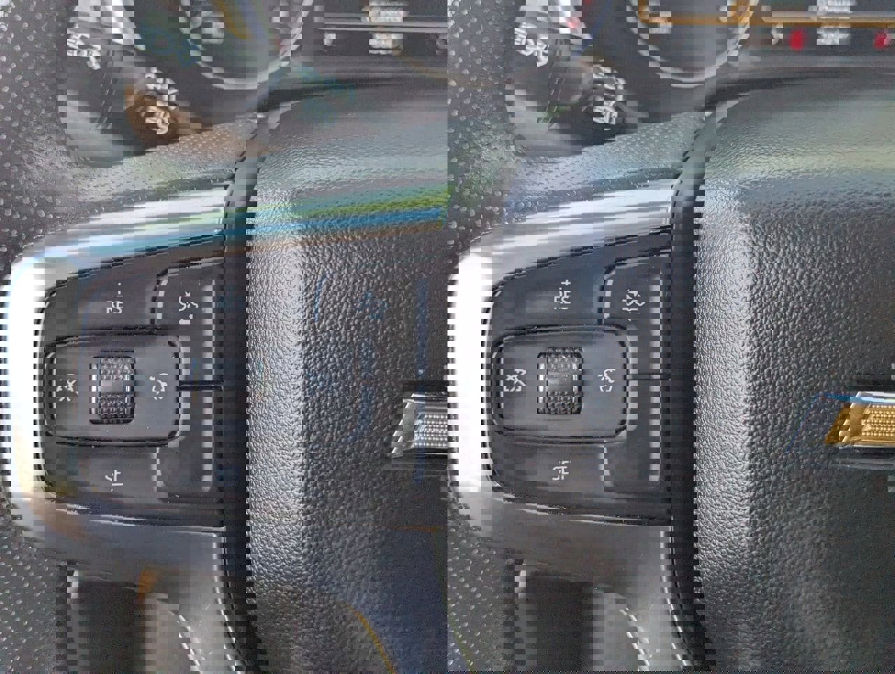 Used 2025 Chevrolet Blazer LT image 23