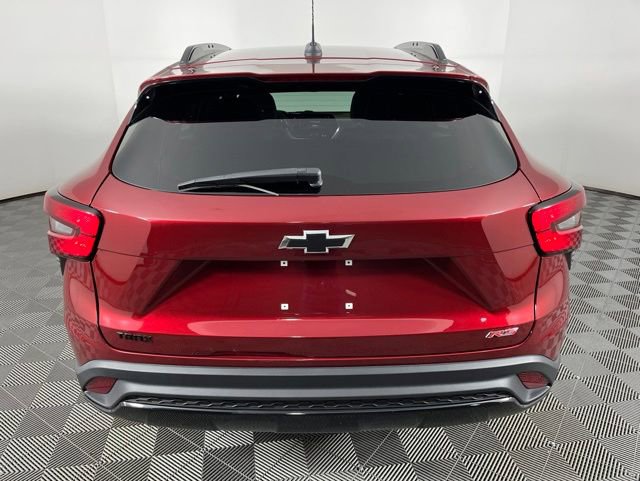 Used 2024 Chevrolet Trax RS w/ Sunroof Package FWD image 13
