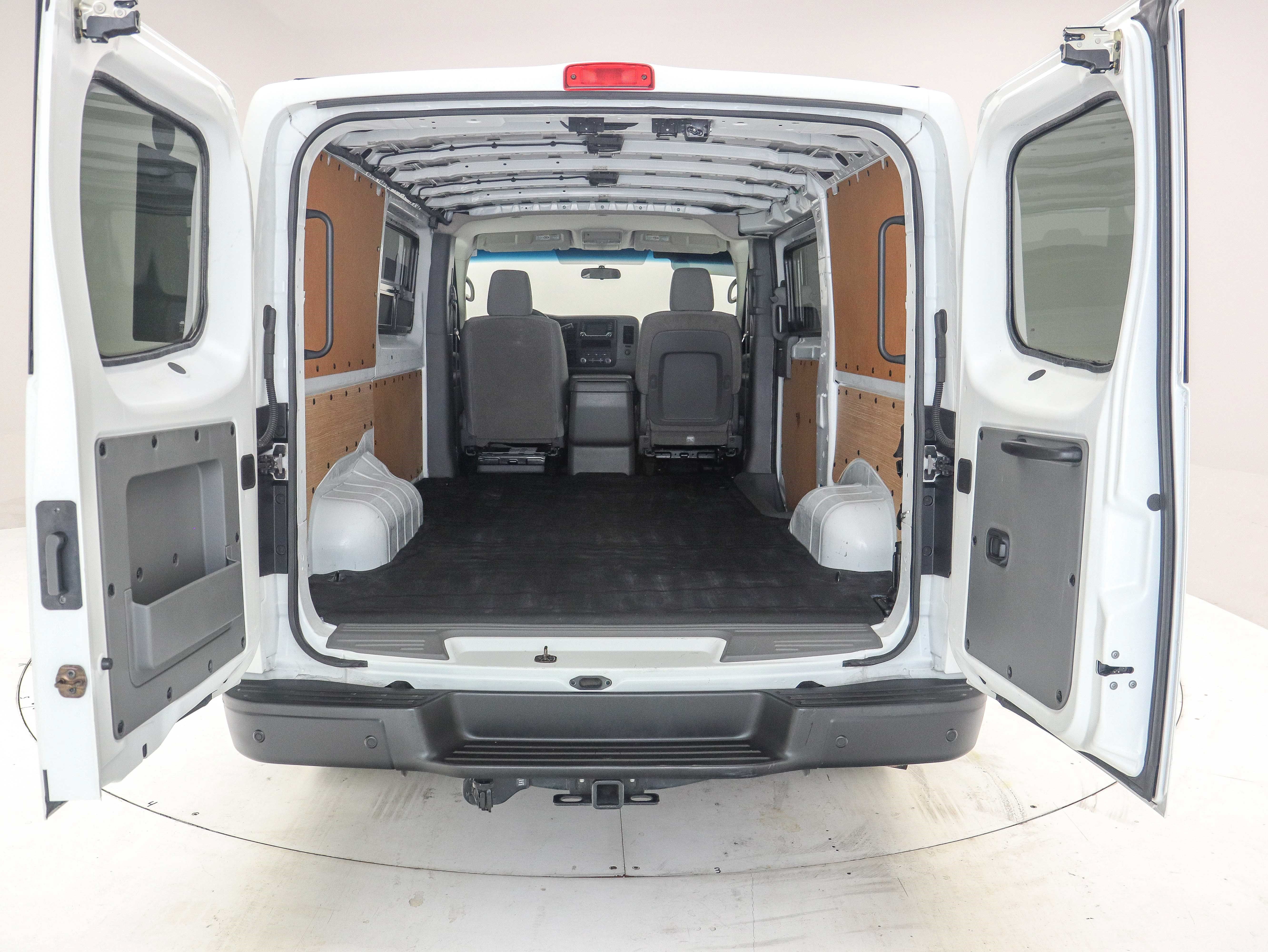 Used 2018 Nissan NV 2500 SV RWD image 10