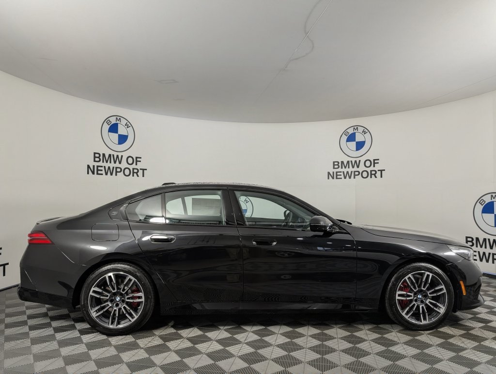 New 2027 BMW 530i xDrive w/ M Sport Package AWD/4WD image 5