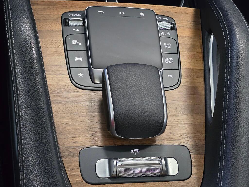 Used 2024 Mercedes-Benz GLS 450 4MATIC image 43