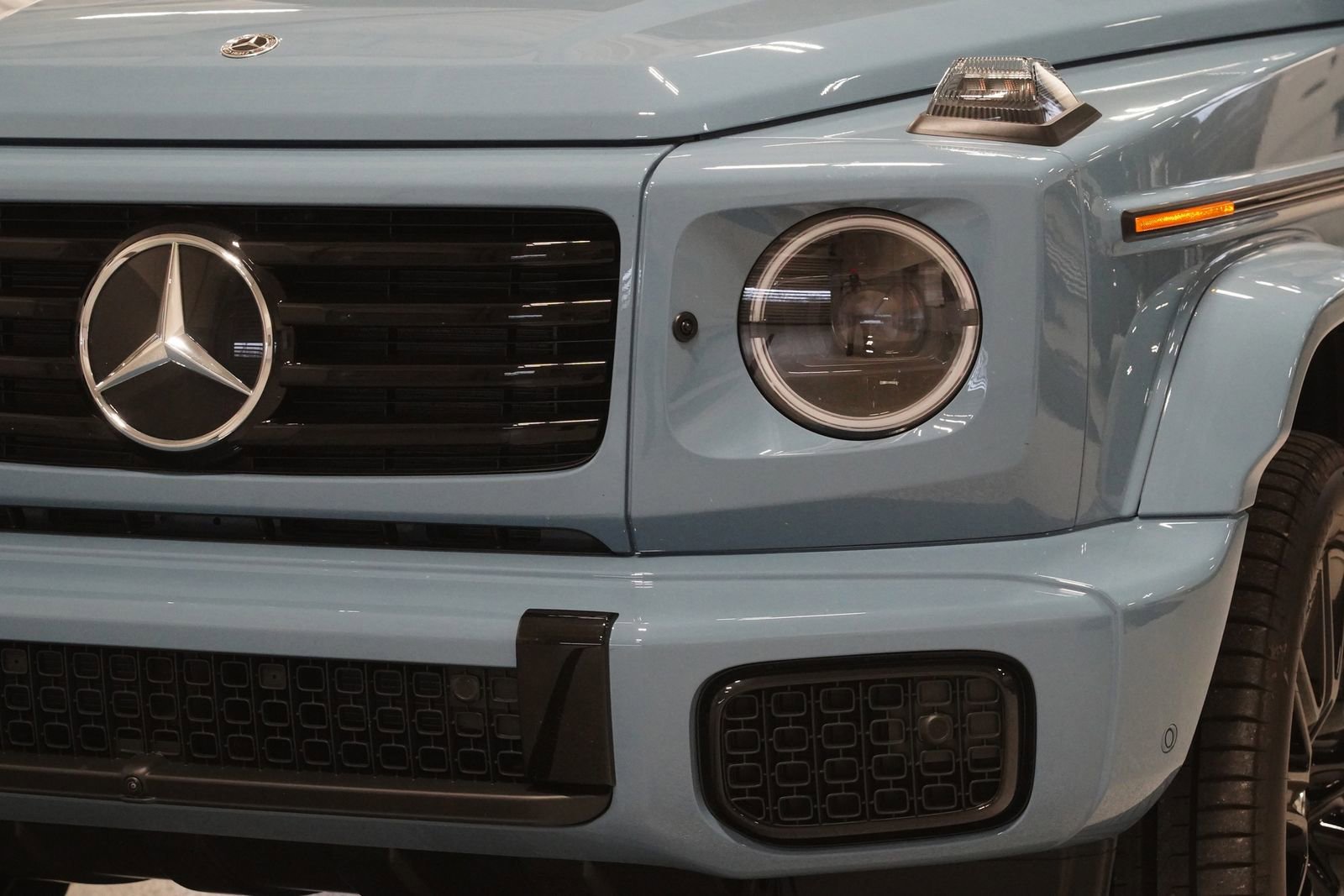 Used 2025 Mercedes-Benz G 580 w/ EQ Technology image 8