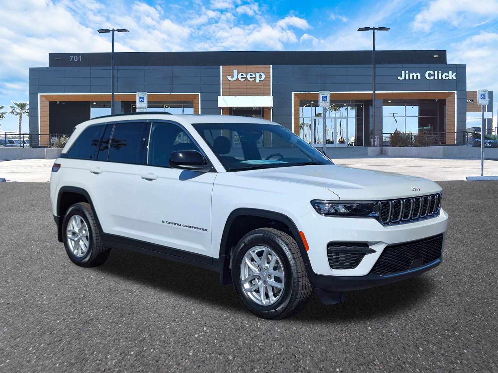 New 2025 Jeep Grand Cherokee Laredo X w/ Luxury Tech Group I image 1