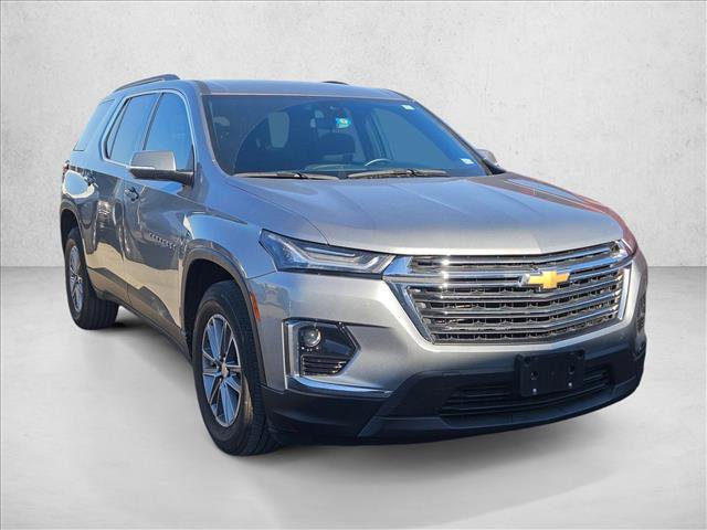 Used 2023 Chevrolet Traverse LT image 3