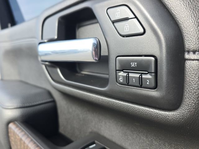 Used 2021 GMC Sierra 2500 Denali w/ Denali Ultimate Package image 25