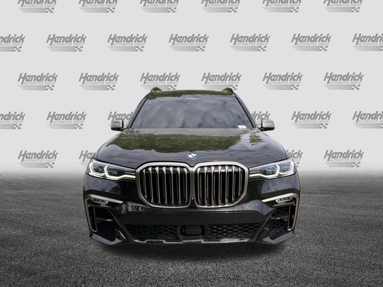 Used 2021 BMW X7 M50i image 3