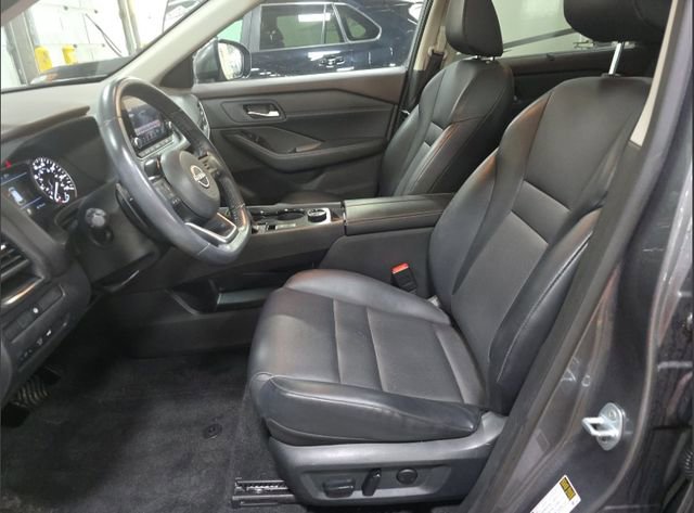 Used 2023 Nissan Rogue SV w/ SV Premium B Package image 7