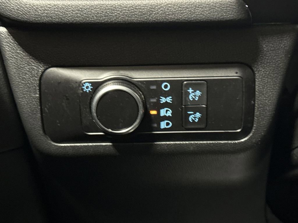 Used 2022 Ford Escape SE image 17