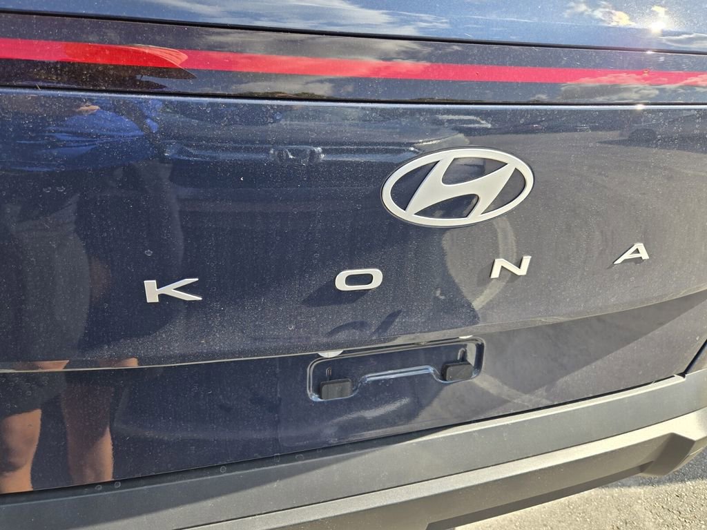 Used 2025 Hyundai Kona SEL FWD image 9