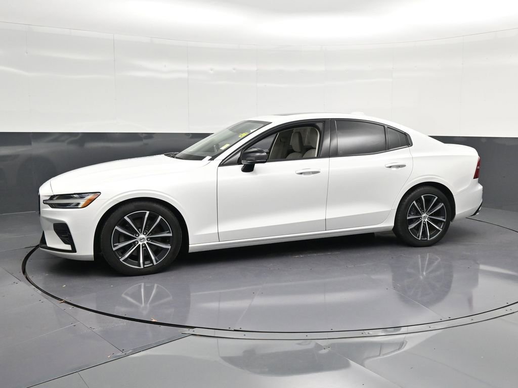 Used 2021 Volvo S60 T5 Momentum w/ Premium Package image 7
