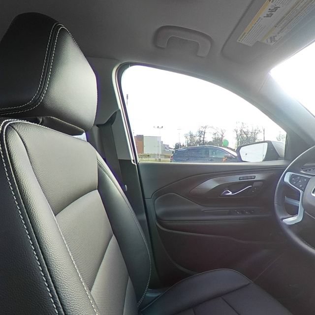 Used 2022 GMC Terrain SLT w/ Infotainment Package II FWD image 34