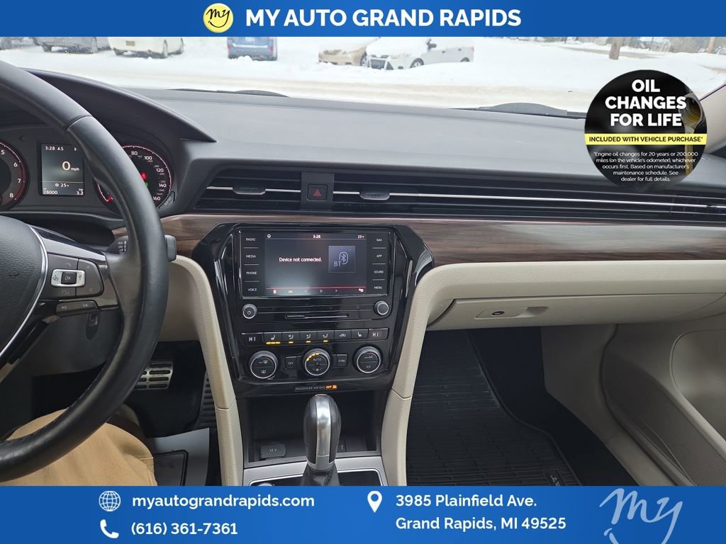 Used 2020 Volkswagen Passat 2.0T SEL image 20