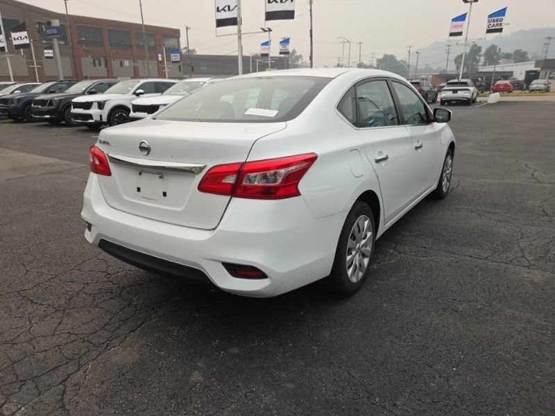 Used 2016 Nissan Sentra S FWD image 7