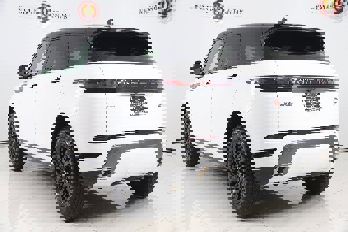 Used 2022 Land Rover Range Rover Evoque R-Dynamic S image 4